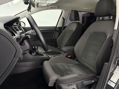 Volkswagen Golf Variant TSI | Camera | Adap. Cruise | Massage | Carplay | Trekh. | Stoelverw.