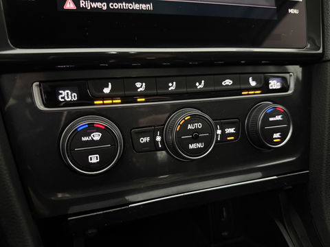 Volkswagen Golf Variant TSI | Camera | Adap. Cruise | Massage | Carplay | Trekh. | Stoelverw.