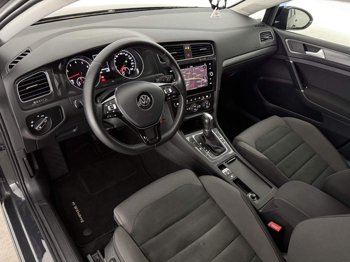 Volkswagen Golf Variant TSI | Camera | Adap. Cruise | Massage | Carplay | Trekh. | Stoelverw.