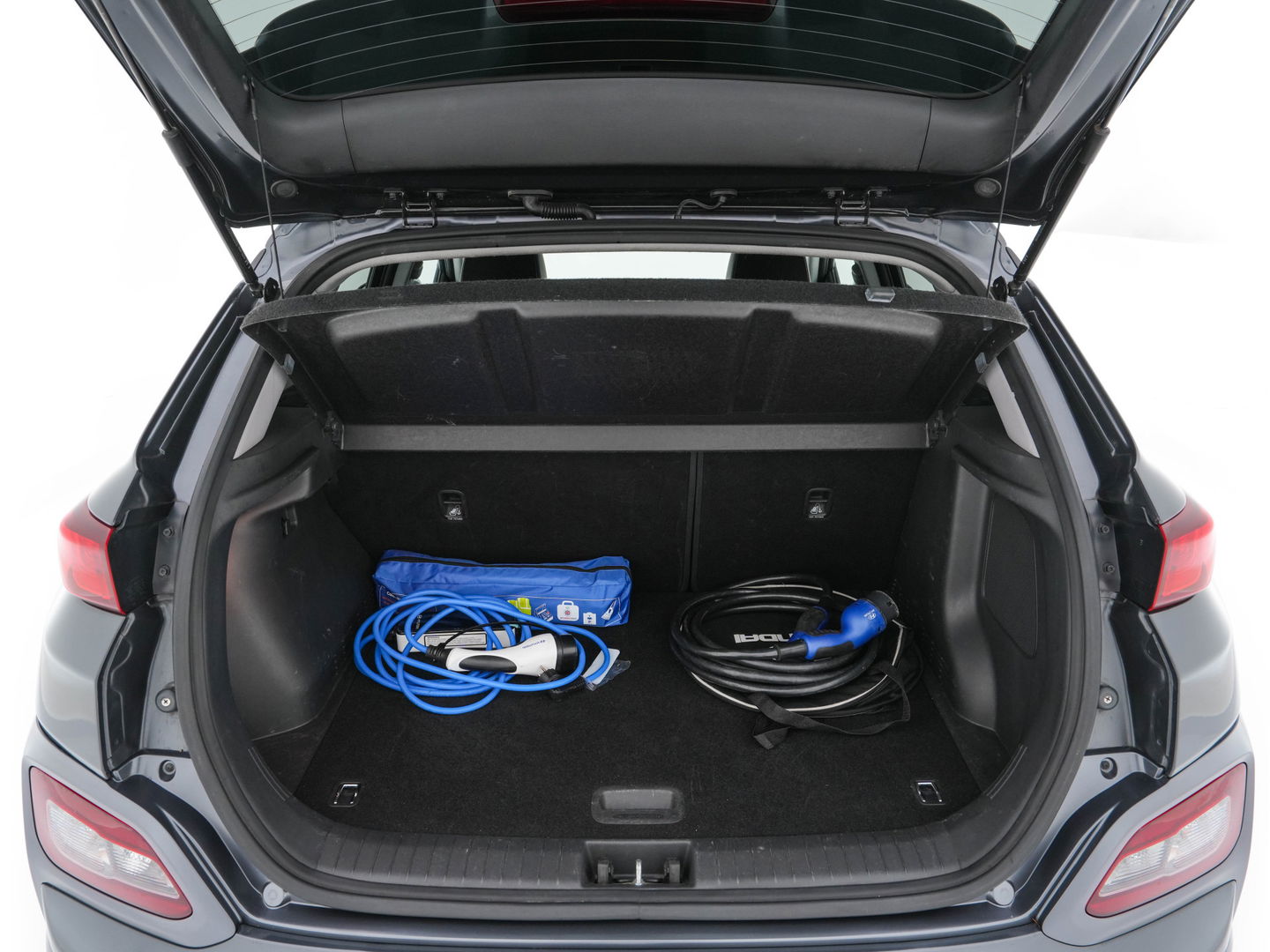 Hyundai KONA EV Premium 64 kWh ( Fase-3 ) { SOH-96%) (INCL-BTW) *AUT | HEAT-PUMP | NAVI-FULLMAP | KEYLESS | CAMERA | DAB | ECC | PDC | ADAPTIVE-CRUISE | CCS-FASTLOADER | LANE-ASSIST | HEATED-COMFORTSEATS | 17''ALU*