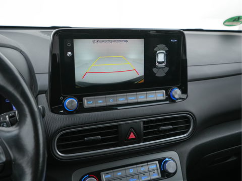 Hyundai KONA EV Premium 64 kWh ( Fase-3 ) { SOH-96%) (INCL-BTW) *AUT | HEAT-PUMP | NAVI-FULLMAP | KEYLESS | CAMERA | DAB | ECC | PDC | ADAPTIVE-CRUISE | CCS-FASTLOADER | LANE-ASSIST | HEATED-COMFORTSEATS | 17''ALU*