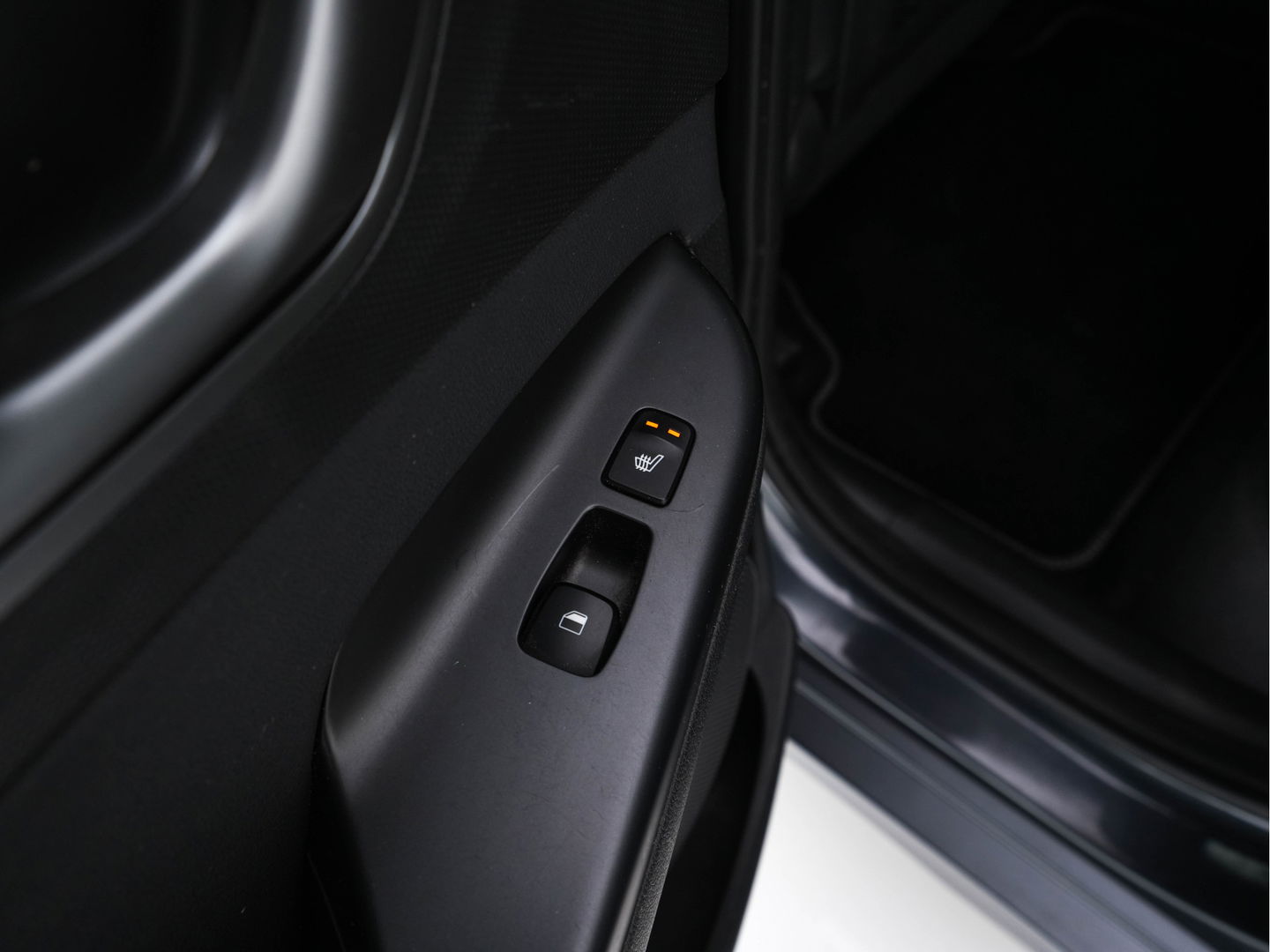 Hyundai KONA EV Premium 64 kWh ( Fase-3 ) { SOH-96%) (INCL-BTW) *AUT | HEAT-PUMP | NAVI-FULLMAP | KEYLESS | CAMERA | DAB | ECC | PDC | ADAPTIVE-CRUISE | CCS-FASTLOADER | LANE-ASSIST | HEATED-COMFORTSEATS | 17''ALU*