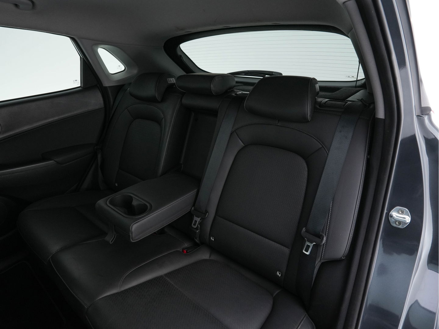 Hyundai KONA EV Premium 64 kWh ( Fase-3 ) { SOH-96%) (INCL-BTW) *AUT | HEAT-PUMP | NAVI-FULLMAP | KEYLESS | CAMERA | DAB | ECC | PDC | ADAPTIVE-CRUISE | CCS-FASTLOADER | LANE-ASSIST | HEATED-COMFORTSEATS | 17''ALU*