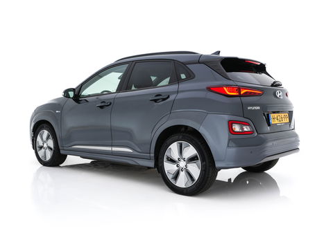 Hyundai KONA EV Premium 64 kWh ( Fase-3 ) { SOH-96%) (INCL-BTW) *AUT | HEAT-PUMP | NAVI-FULLMAP | KEYLESS | CAMERA | DAB | ECC | PDC | ADAPTIVE-CRUISE | CCS-FASTLOADER | LANE-ASSIST | HEATED-COMFORTSEATS | 17''ALU*