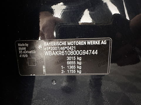 BMW X5 xDrive50i M-Sport High Executive [ 7-pers. ] Aut. *PANO | LUXURY-LEATHER | FULL-LED | HEAD-UP | MEMORY-PACK | DIGI-COCKPIT | KEYLESS | CAMERA | NAVI-FULLMAP | AMBIENT-LIGHT | HEATED-COMFORTSEATS | SHIFT-PADDLES | PRIVACY-GLASS | TOWBAR