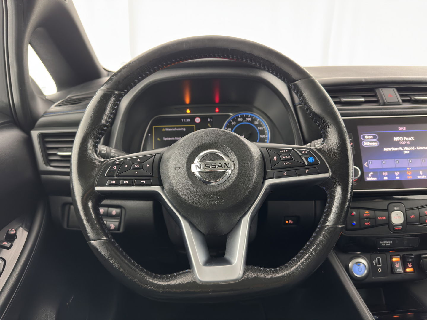 Nissan Leaf Tekna 40 kWh (SOH-83%) (INCL-BTW) *AUT | LUXURY-LEATHER | FULL-LED | BOSE-AUDIO | TOPVIEW | DAB | KEYLESS | NAVI-FULLMAP | DAB | HEATED-COMFORTSEATS | PRIVACY-GLASS | ADAPTIVE-CRUISE | 17''ALU*