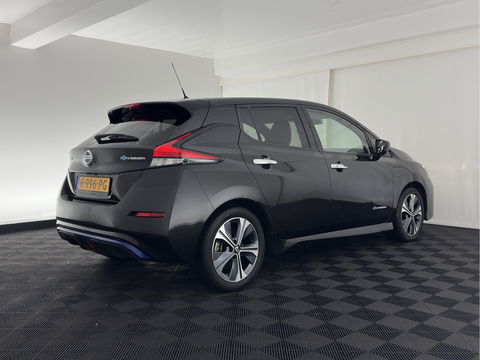 Nissan Leaf Tekna 40 kWh (SOH-83%) (INCL-BTW) *AUT | LUXURY-LEATHER | FULL-LED | BOSE-AUDIO | TOPVIEW | DAB | KEYLESS | NAVI-FULLMAP | DAB | HEATED-COMFORTSEATS | PRIVACY-GLASS | ADAPTIVE-CRUISE | 17''ALU*