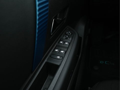 Citroën Ë-C4 X Feel 50 kWh (3-Fase ) (SOH-100%) (INCL-BTW) Aut.* HEAT-PUMP | CARPLAY | DIGI-COCKPIT | CRUISE | COMFORT-SEATS | DAB | LANE-ASSSIST | CCS-FASTLOADER | 18'' ALU*
