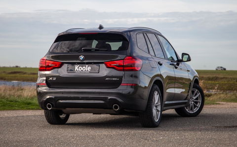 BMW X3 xDrive30e High Executive BRUIN LEER / PANORAMA DAK / AUTOMAAT / PLUG IN / CARPLAY / STOELVERWARMING