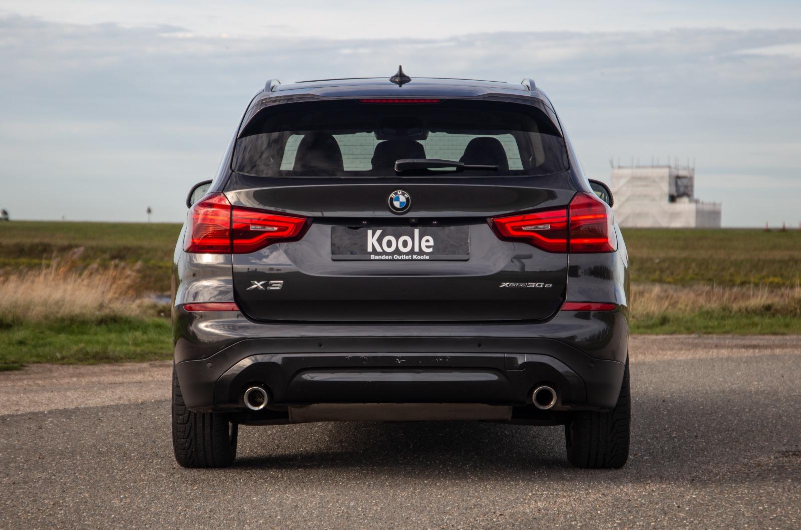 BMW X3 xDrive30e High Executive BRUIN LEER / PANORAMA DAK / AUTOMAAT / PLUG IN / CARPLAY / STOELVERWARMING