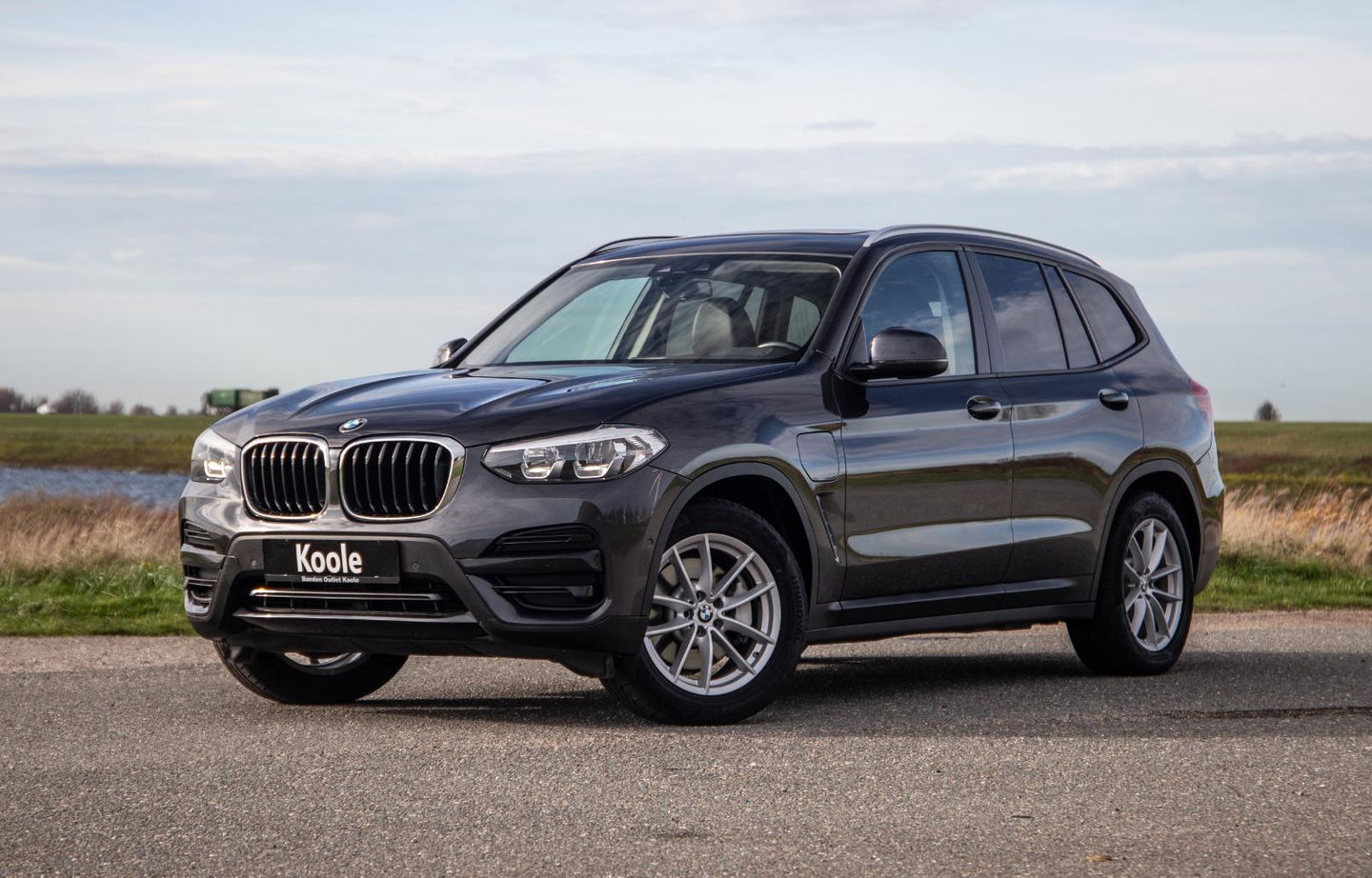 BMW X3 xDrive30e High Executive BRUIN LEER / PANORAMA DAK / AUTOMAAT / PLUG IN / CARPLAY / STOELVERWARMING