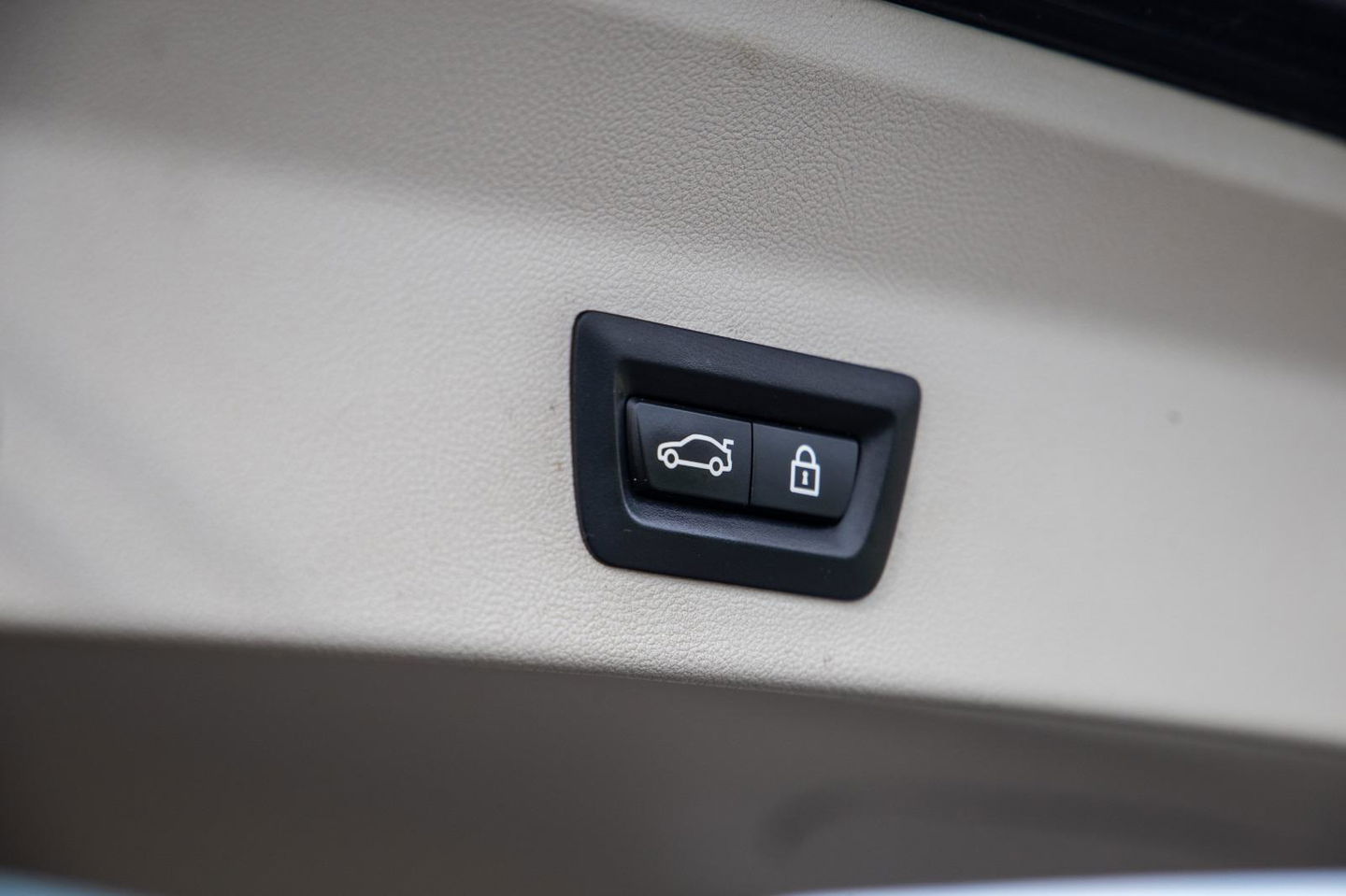 BMW X3 xDrive30e High Executive BRUIN LEER / PANORAMA DAK / AUTOMAAT / PLUG IN / CARPLAY / STOELVERWARMING