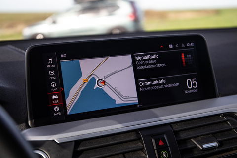 BMW X3 xDrive30e High Executive BRUIN LEER / PANORAMA DAK / AUTOMAAT / PLUG IN / CARPLAY / STOELVERWARMING