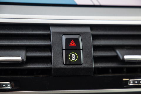 BMW X3 xDrive30e High Executive BRUIN LEER / PANORAMA DAK / AUTOMAAT / PLUG IN / CARPLAY / STOELVERWARMING