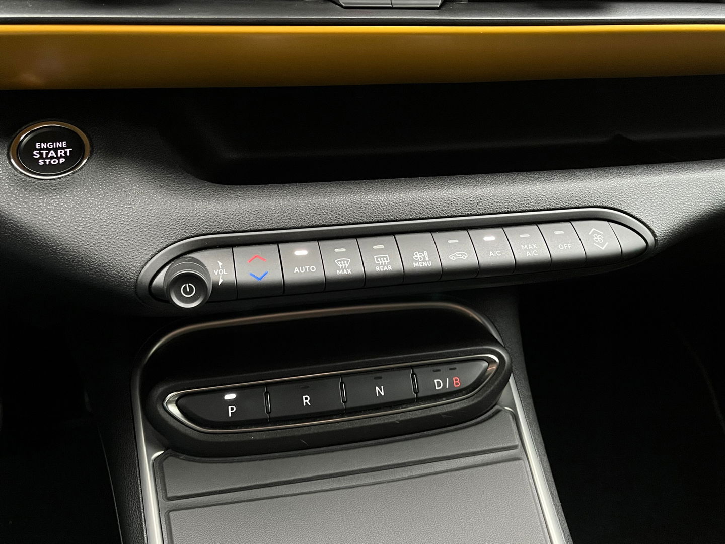 Jeep Avenger 54 kWh|ACC|Camera|Carplay|Keyless|Navi|Stoelverwarming|156PK