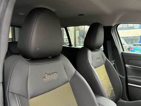 Jeep Avenger 54 kWh|ACC|Camera|Carplay|Keyless|Navi|Stoelverwarming|156PK