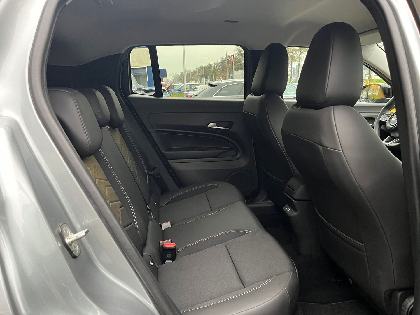 Jeep Avenger 54 kWh|ACC|Camera|Carplay|Keyless|Navi|Stoelverwarming|156PK