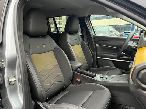 Jeep Avenger 54 kWh|ACC|Camera|Carplay|Keyless|Navi|Stoelverwarming|156PK