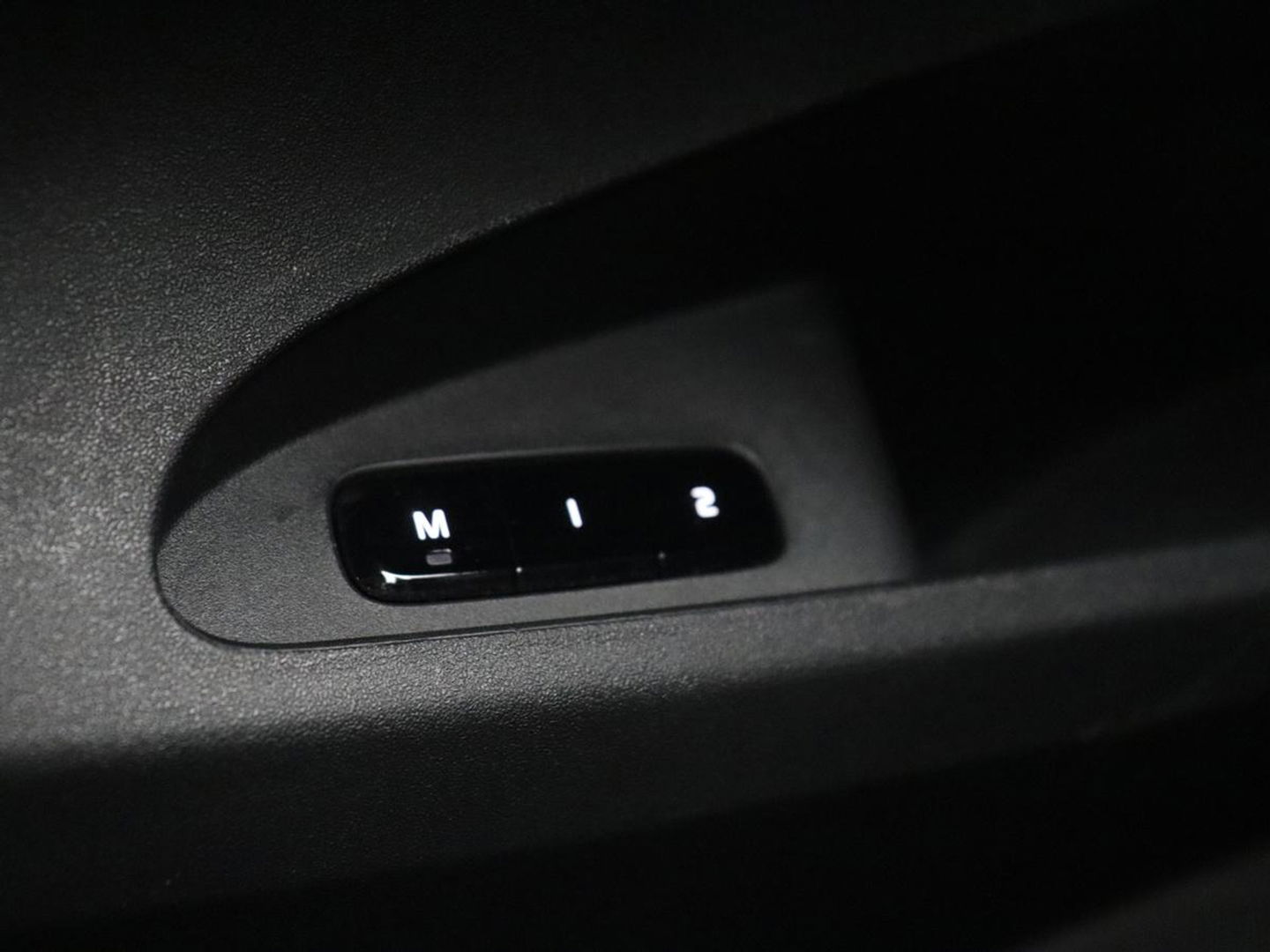 Polestar 2 Long Range Single Motor 78 kWh | Trekhaak | Stoelverwarming | Keyless | Full LED | Carplay | Navigatie | 19'' | Elektrische stoelen | Climate control | Parkeerhulp