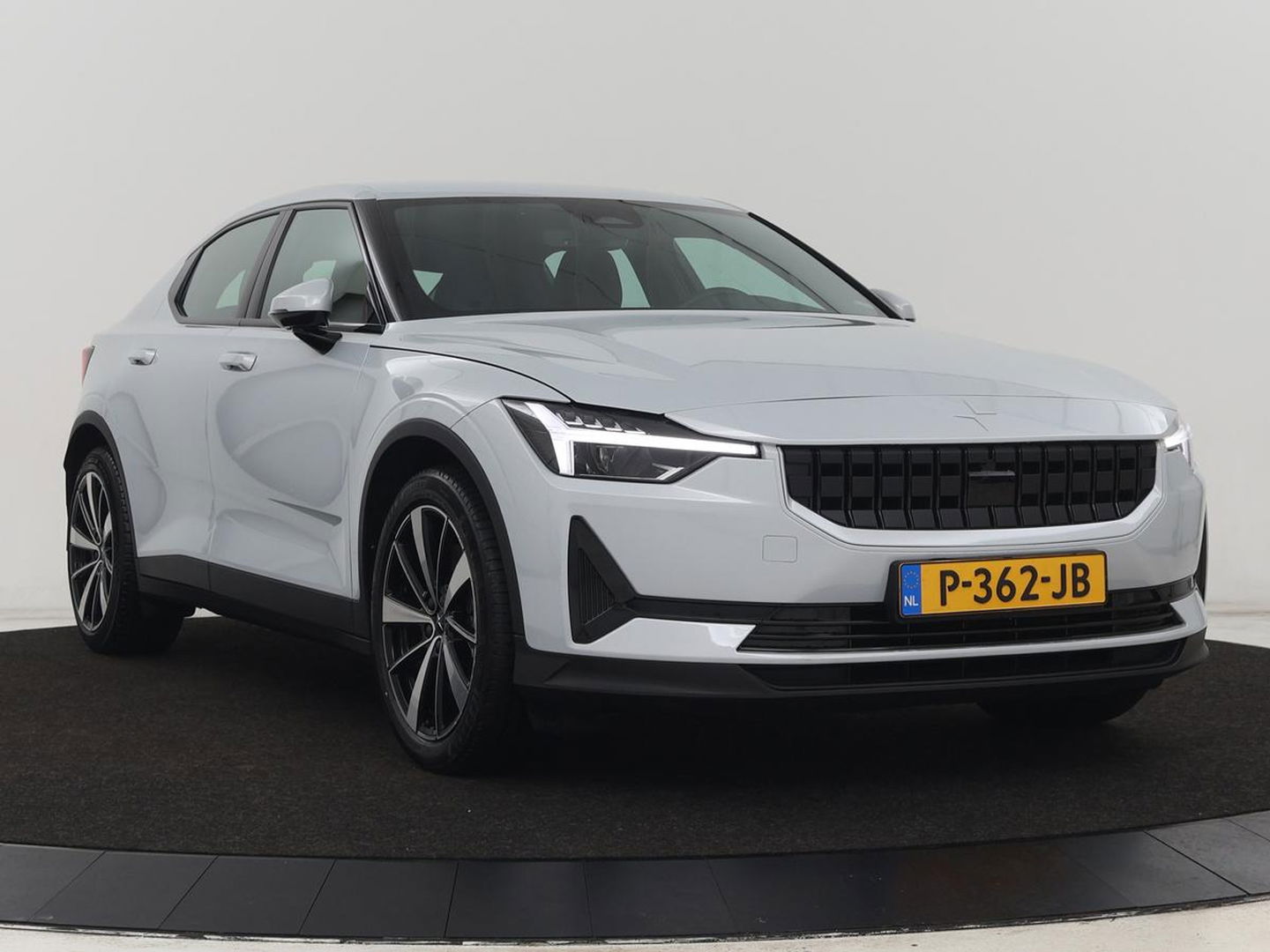 Polestar 2 Long Range Single Motor 78 kWh | Trekhaak | Stoelverwarming | Keyless | Full LED | Carplay | Navigatie | 19'' | Elektrische stoelen | Climate control | Parkeerhulp
