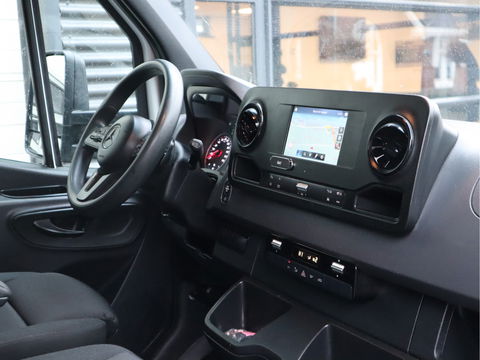 Mercedes-Benz Sprinter 515 CDI Euro 6 Automaat Bakwagen Laadklep - MBUX - Cruise