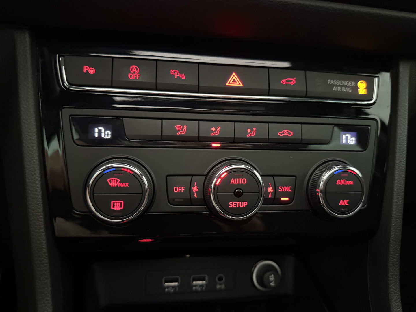 SEAT Ateca 1.5 TSI FR | 360° | Pano | Trekh. | Virtual | Sfeerverl. | Carplay | NAP