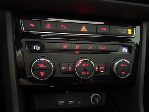 SEAT Ateca 1.5 TSI FR | 360° | Pano | Trekh. | Virtual | Sfeerverl. | Carplay | NAP