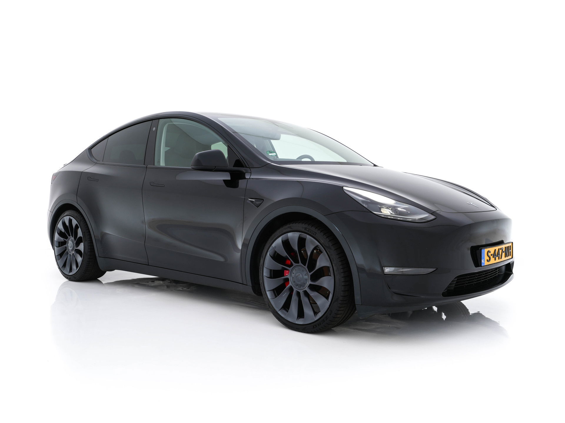 Tesla Model Y Performance AWD 75 kWh {SOH-84%} [ 3-Fase ] (INCL-BTW) Aut. *PANO | AUTO-PILOT | LUXURY-LEATHER | TOP-VIEW | NAVI-FULLMAP | MATRIX-LED | DIGI-COCKPIT | KEYLESS | CAMERA | DAB+ | HEATED-COMFORTSEATS | PRIVACY-GLASS | 21''ALU*