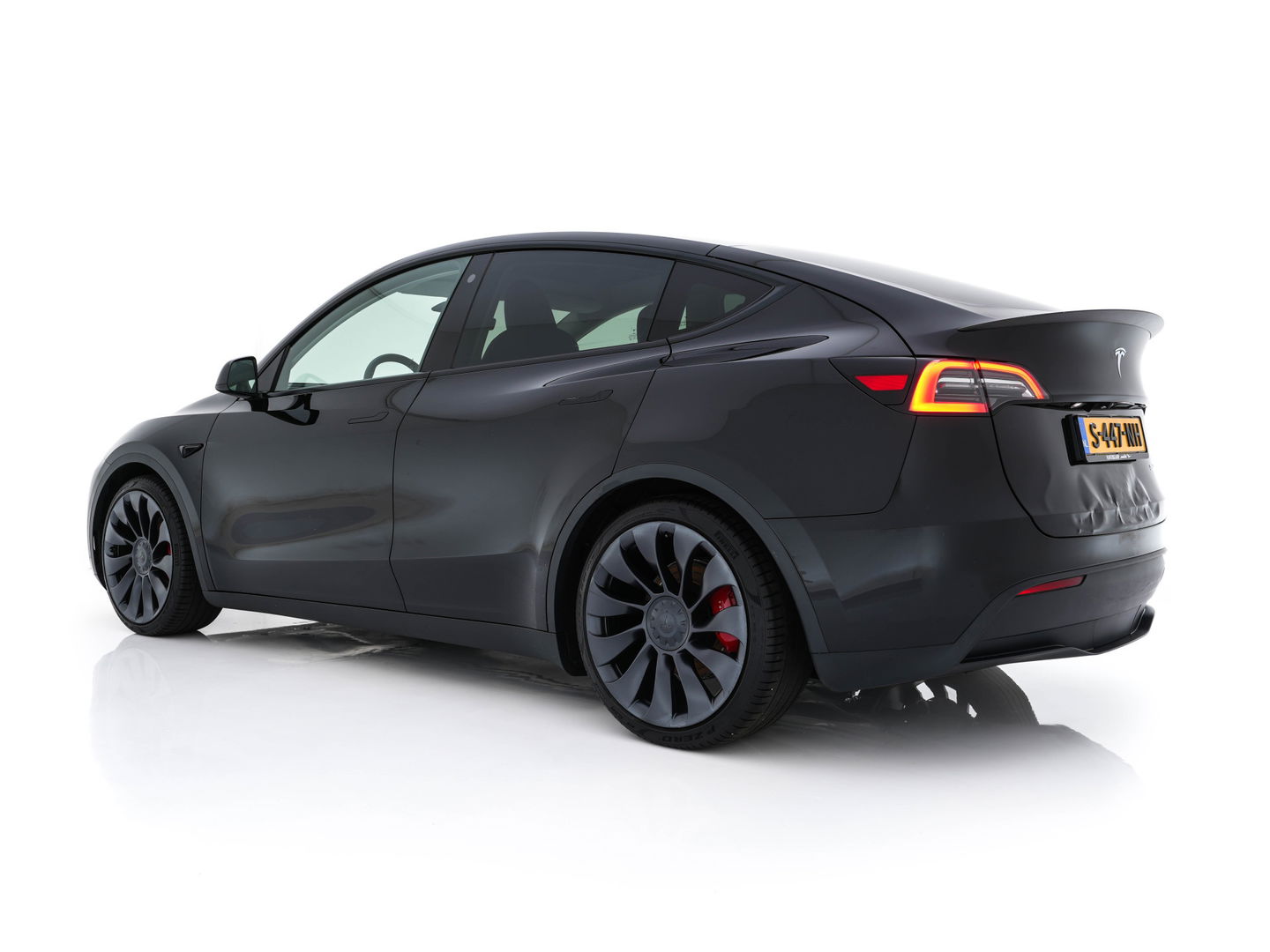 Tesla Model Y Performance AWD 75 kWh {SOH-84%} [ 3-Fase ] (INCL-BTW) Aut. *PANO | AUTO-PILOT | LUXURY-LEATHER | TOP-VIEW | NAVI-FULLMAP | MATRIX-LED | DIGI-COCKPIT | KEYLESS | CAMERA | DAB+ | HEATED-COMFORTSEATS | PRIVACY-GLASS | 21''ALU*