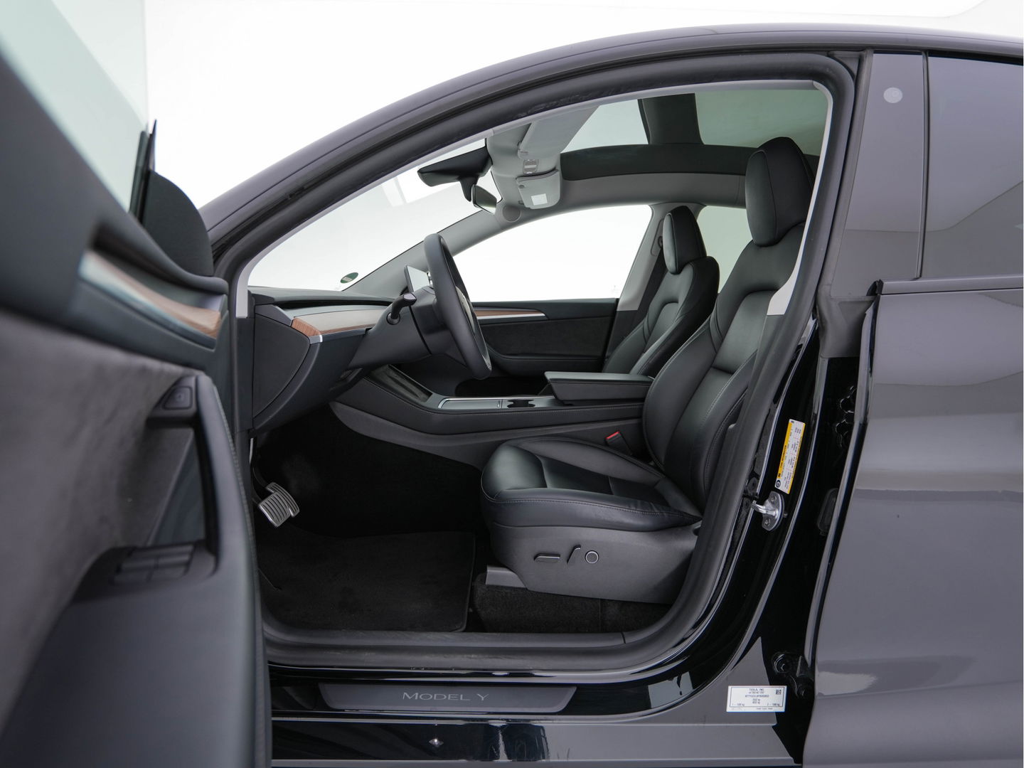 Tesla Model Y Performance AWD 75 kWh {SOH-84%} [ 3-Fase ] (INCL-BTW) Aut. *PANO | AUTO-PILOT | LUXURY-LEATHER | TOP-VIEW | NAVI-FULLMAP | MATRIX-LED | DIGI-COCKPIT | KEYLESS | CAMERA | DAB+ | HEATED-COMFORTSEATS | PRIVACY-GLASS | 21''ALU*