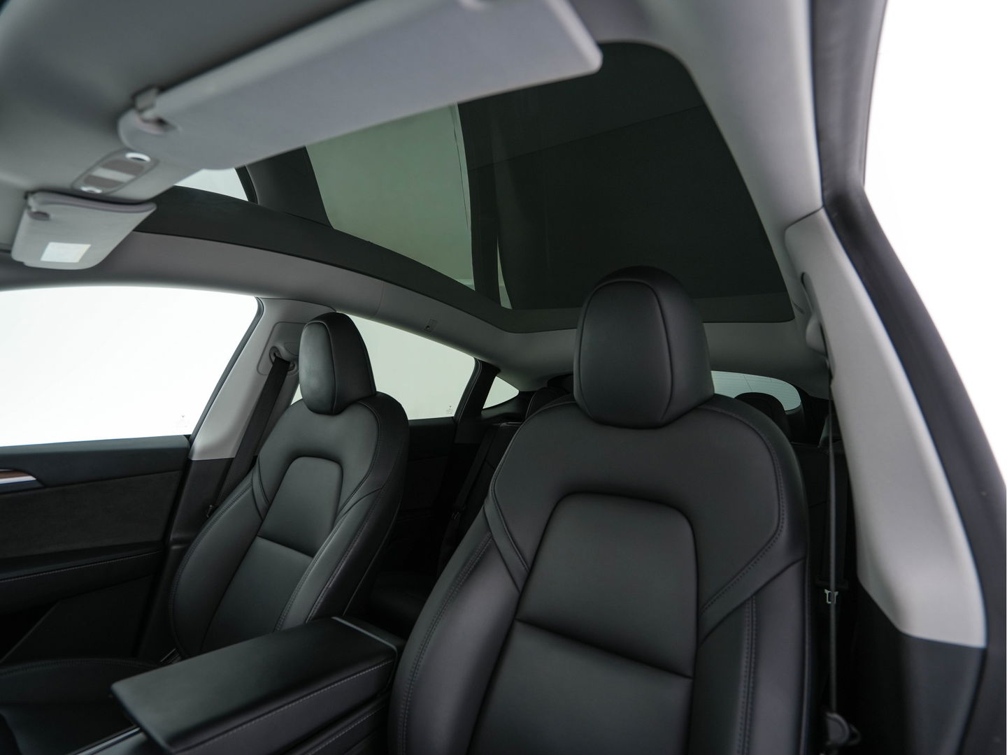 Tesla Model Y Performance AWD 75 kWh {SOH-84%} [ 3-Fase ] (INCL-BTW) Aut. *PANO | AUTO-PILOT | LUXURY-LEATHER | TOP-VIEW | NAVI-FULLMAP | MATRIX-LED | DIGI-COCKPIT | KEYLESS | CAMERA | DAB+ | HEATED-COMFORTSEATS | PRIVACY-GLASS | 21''ALU*