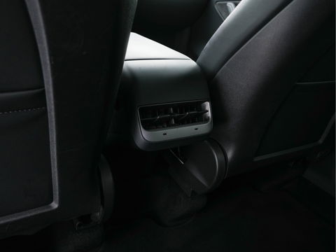 Tesla Model Y Performance AWD 75 kWh {SOH-84%} [ 3-Fase ] (INCL-BTW) Aut. *PANO | AUTO-PILOT | LUXURY-LEATHER | TOP-VIEW | NAVI-FULLMAP | MATRIX-LED | DIGI-COCKPIT | KEYLESS | CAMERA | DAB+ | HEATED-COMFORTSEATS | PRIVACY-GLASS | 21''ALU*