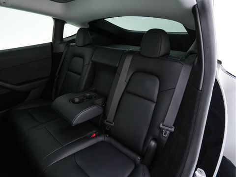 Tesla Model Y Performance AWD 75 kWh {SOH-84%} [ 3-Fase ] (INCL-BTW) Aut. *PANO | AUTO-PILOT | LUXURY-LEATHER | TOP-VIEW | NAVI-FULLMAP | MATRIX-LED | DIGI-COCKPIT | KEYLESS | CAMERA | DAB+ | HEATED-COMFORTSEATS | PRIVACY-GLASS | 21''ALU*