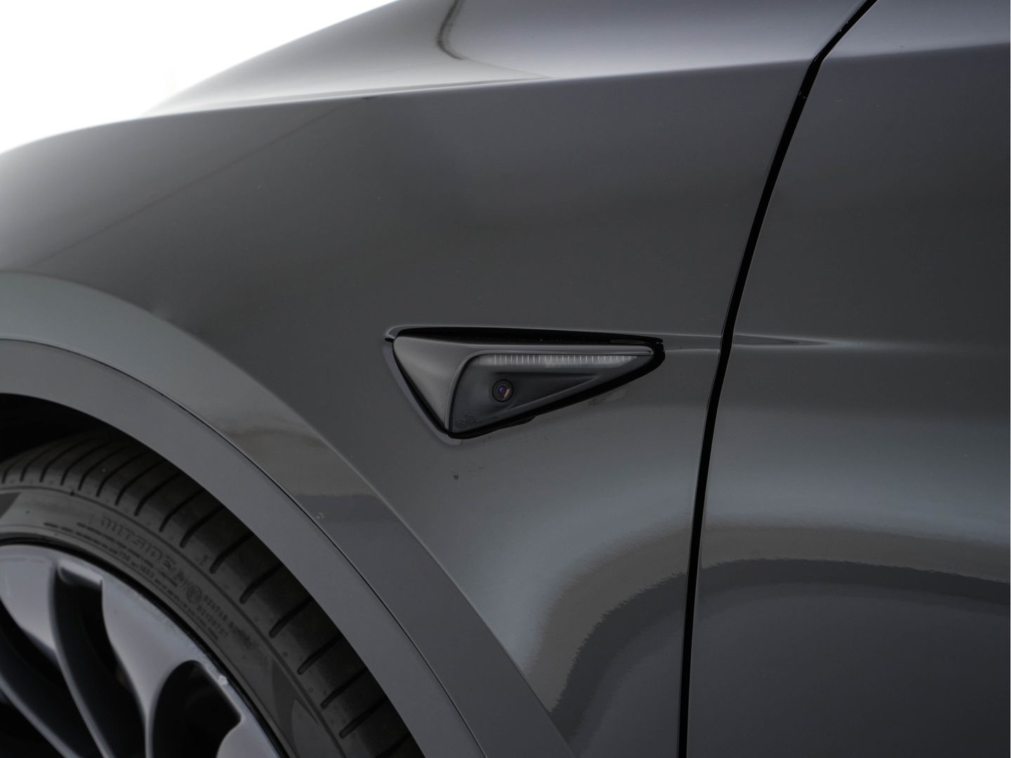 Tesla Model Y Performance AWD 75 kWh {SOH-84%} [ 3-Fase ] (INCL-BTW) Aut. *PANO | AUTO-PILOT | LUXURY-LEATHER | TOP-VIEW | NAVI-FULLMAP | MATRIX-LED | DIGI-COCKPIT | KEYLESS | CAMERA | DAB+ | HEATED-COMFORTSEATS | PRIVACY-GLASS | 21''ALU*