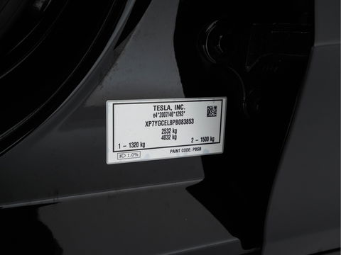 Tesla Model Y Performance AWD 75 kWh {SOH-84%} [ 3-Fase ] (INCL-BTW) Aut. *PANO | AUTO-PILOT | LUXURY-LEATHER | TOP-VIEW | NAVI-FULLMAP | MATRIX-LED | DIGI-COCKPIT | KEYLESS | CAMERA | DAB+ | HEATED-COMFORTSEATS | PRIVACY-GLASS | 21''ALU*