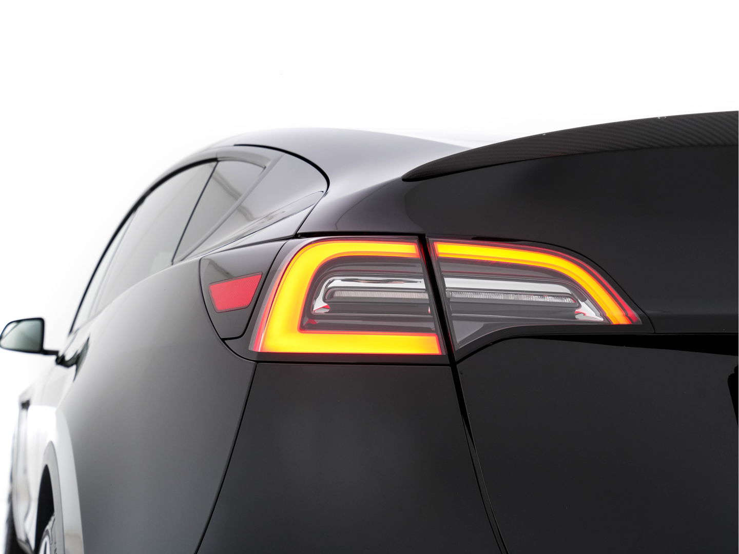 Tesla Model Y Performance AWD 75 kWh {SOH-84%} [ 3-Fase ] (INCL-BTW) Aut. *PANO | AUTO-PILOT | LUXURY-LEATHER | TOP-VIEW | NAVI-FULLMAP | MATRIX-LED | DIGI-COCKPIT | KEYLESS | CAMERA | DAB+ | HEATED-COMFORTSEATS | PRIVACY-GLASS | 21''ALU*