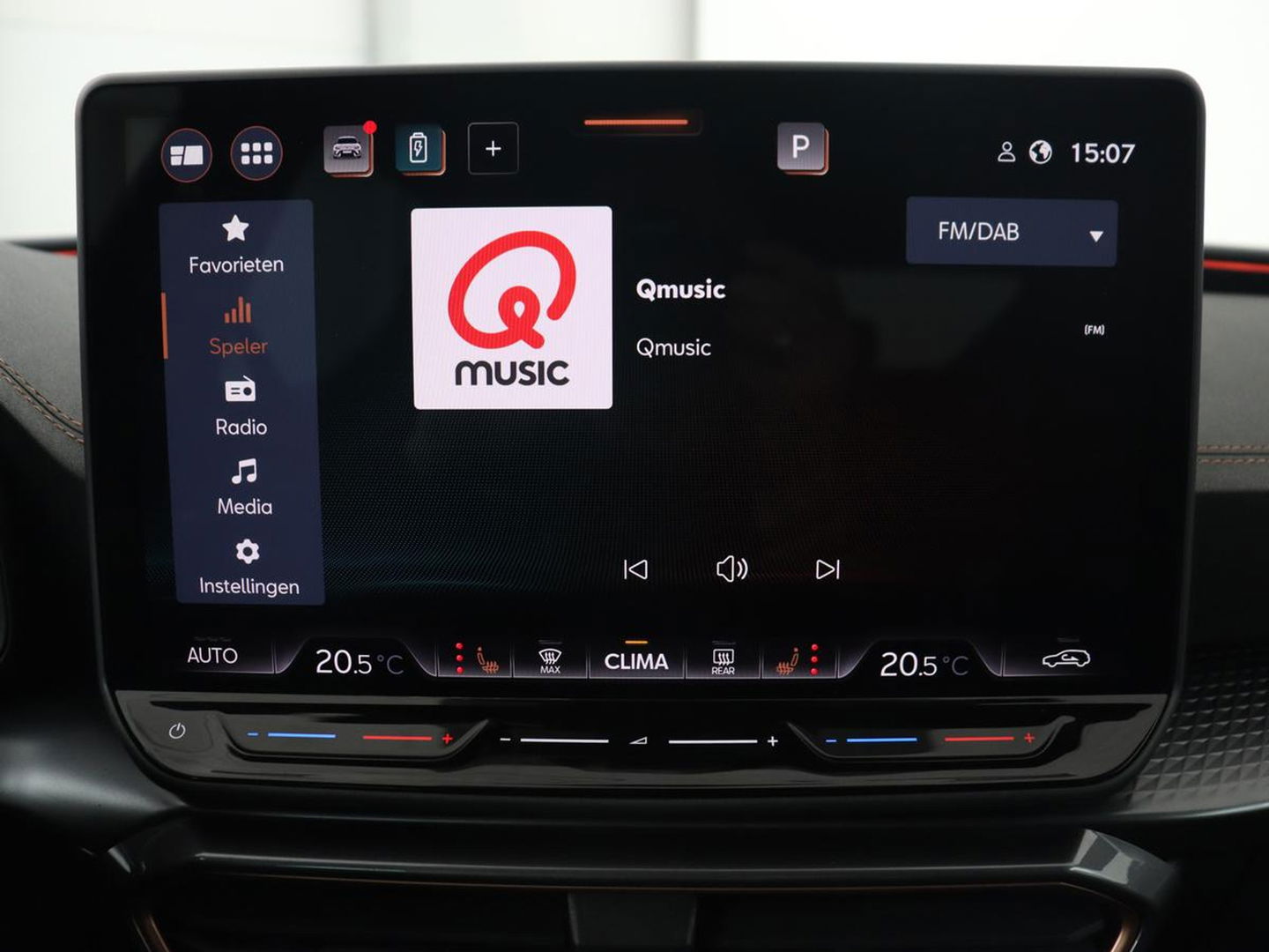 CUPRA Leon 1.5 eHybrid Business | Stoelverwarming | Adaptive cruise | Camera | Carplay | Sportstoelen | Matrix LED | Keyless | PHEV | Plug In