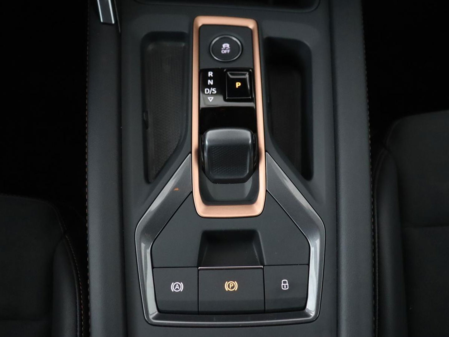 CUPRA Leon 1.5 eHybrid Business | Stoelverwarming | Adaptive cruise | Camera | Carplay | Sportstoelen | Matrix LED | Keyless | PHEV | Plug In