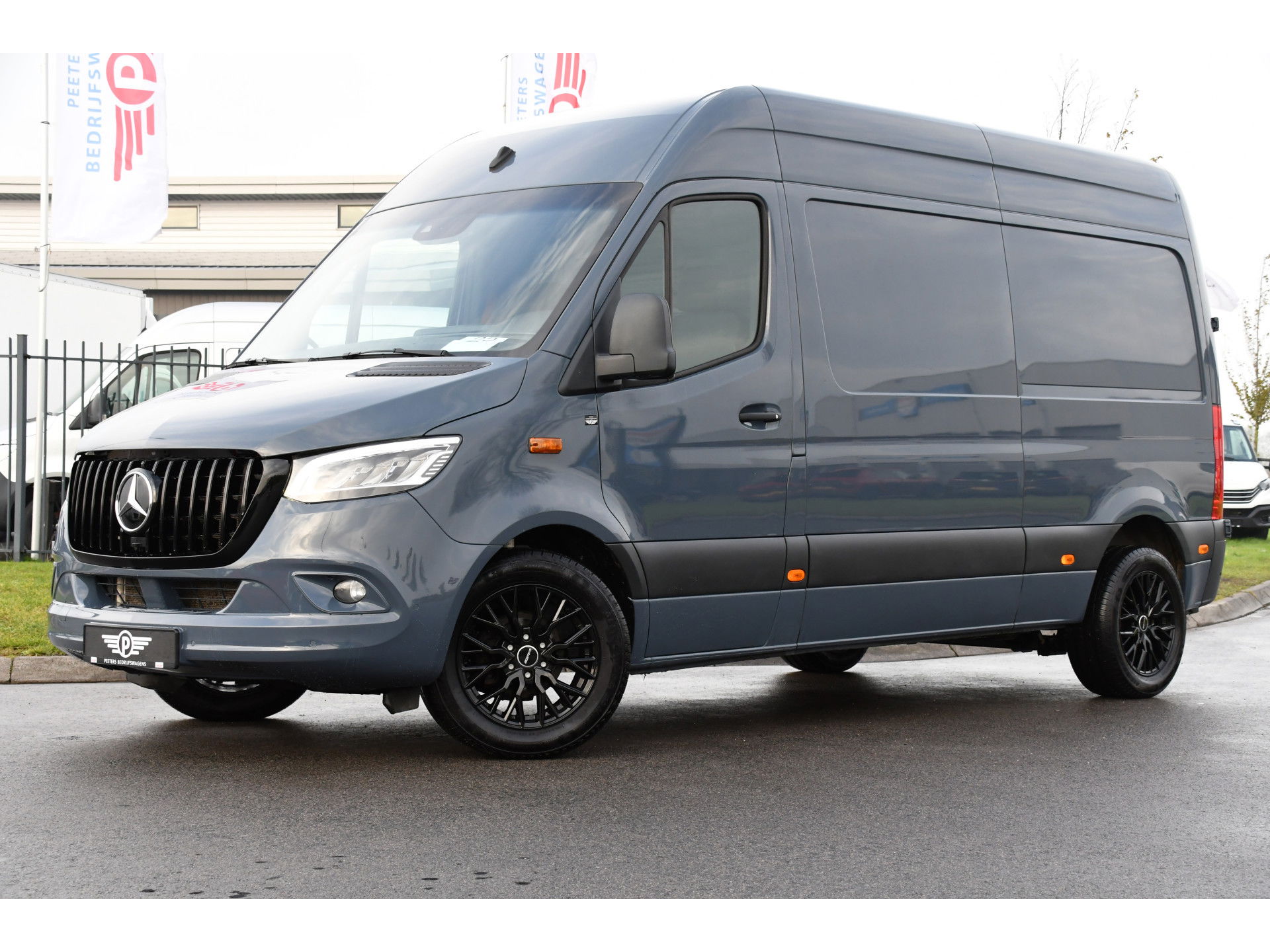 Mercedes-Benz Sprinter 315 1.9 CDI L2H2 FWD AMG Edition Adaptieve Cruise, 360 Camera, LED, Carplay, NAVI, Sensoren, Automaat, 150pk, Uniek!