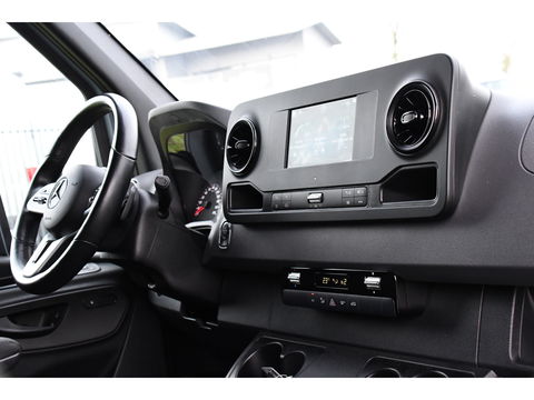Mercedes-Benz Sprinter 317 1.9 CDI L2H1 DC RWD AMG Edition Camera, Cruise, Carplay, 170pk, Automaat, LED, Stoelverwarming, NAVI, Multimedia, Uniek! Dubbel Cabine