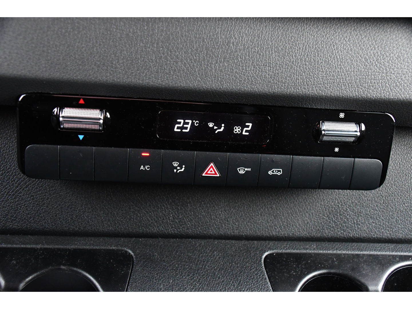 Mercedes-Benz Sprinter 317 1.9 CDI L2H1 DC RWD AMG Edition Camera, Cruise, Carplay, 170pk, Automaat, LED, Stoelverwarming, NAVI, Multimedia, Uniek! Dubbel Cabine