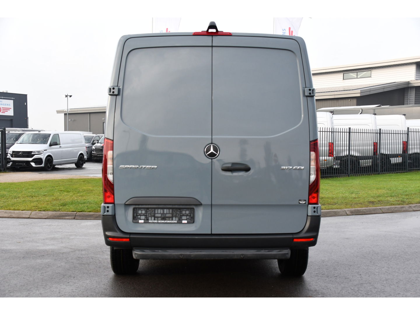 Mercedes-Benz Sprinter 317 1.9 CDI L2H1 DC RWD AMG Edition Camera, Cruise, Carplay, 170pk, Automaat, LED, Stoelverwarming, NAVI, Multimedia, Uniek! Dubbel Cabine
