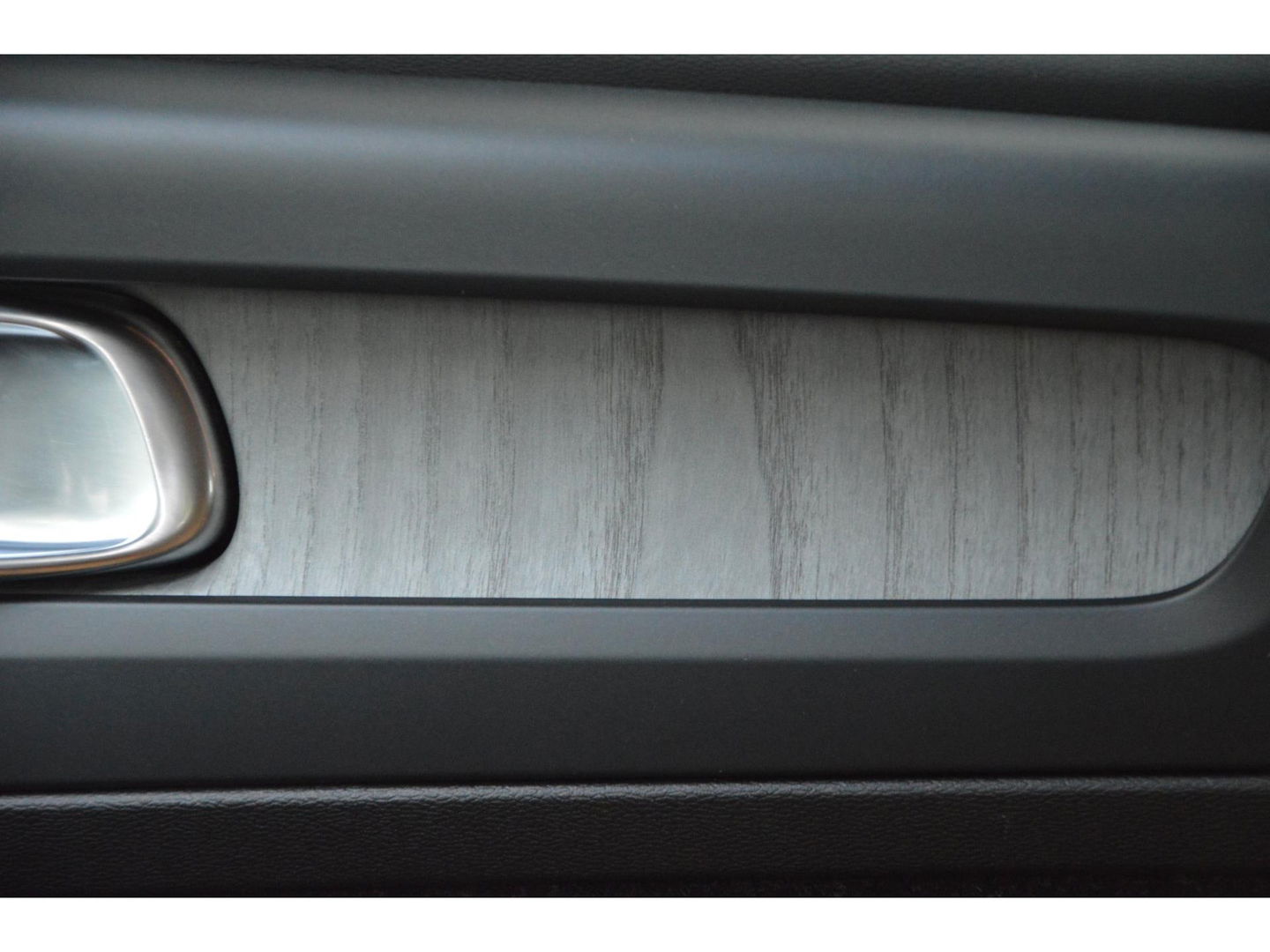 Volvo XC40 T4 Hybride Inscription | Leer | Trekhaak 1800KG | Camera | Apple CarPlay | Parkeersensoren | Cruise Control |