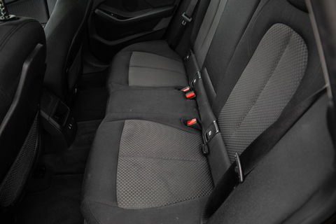 BMW 2 Serie Gran Coupé 218i Introduction Edition NAVI / CARPLAY / LED / AUTOMAAT / N.A.P