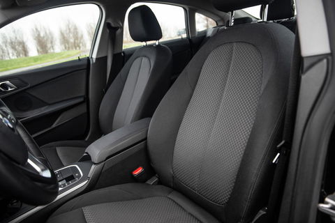 BMW 2 Serie Gran Coupé 218i Introduction Edition NAVI / CARPLAY / LED / AUTOMAAT / N.A.P