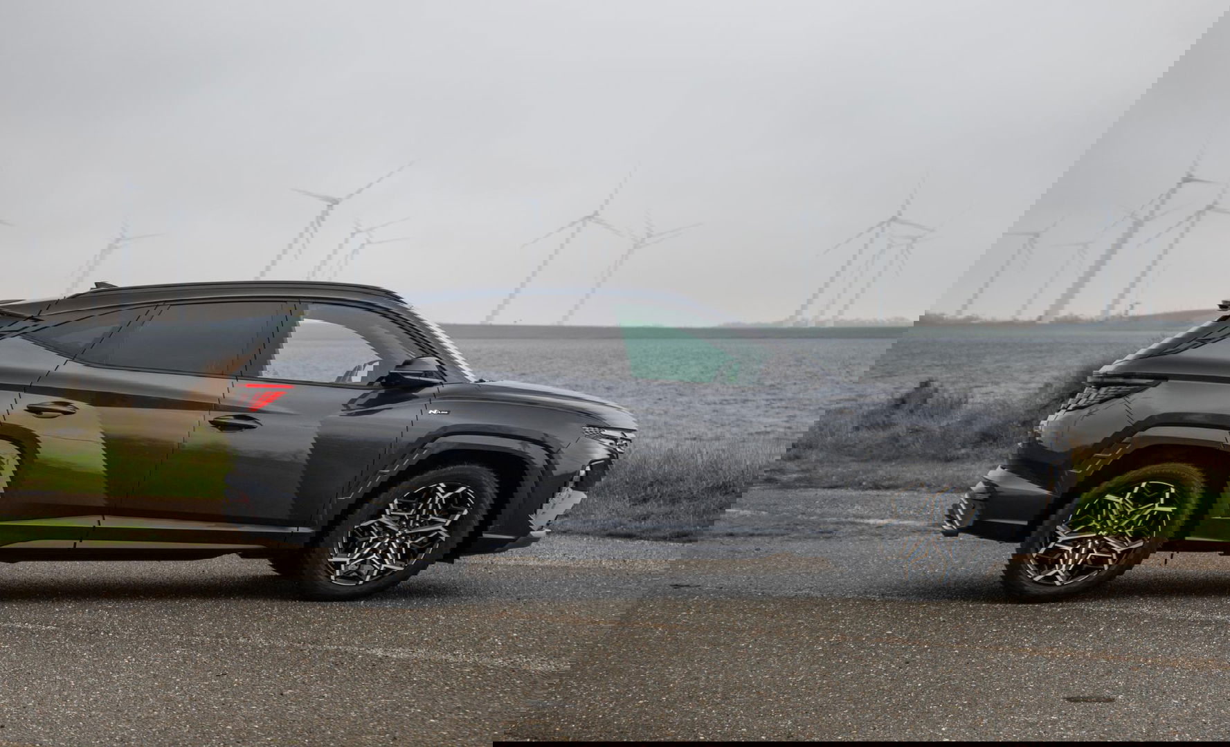 Hyundai TUCSON Hybrid 1.6 T-GDI HEV N Line Sky AUTOMAAT / STOEL VERWARMING + KOELING / PANO / CAMERA