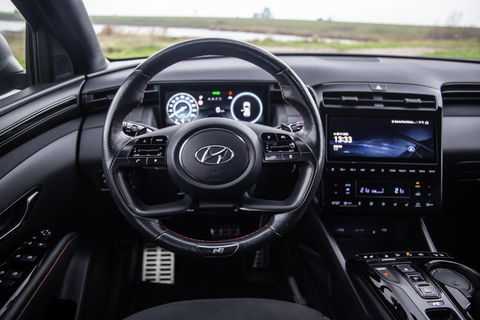 Hyundai TUCSON Hybrid 1.6 T-GDI HEV N Line Sky AUTOMAAT / STOEL VERWARMING + KOELING / PANO / CAMERA