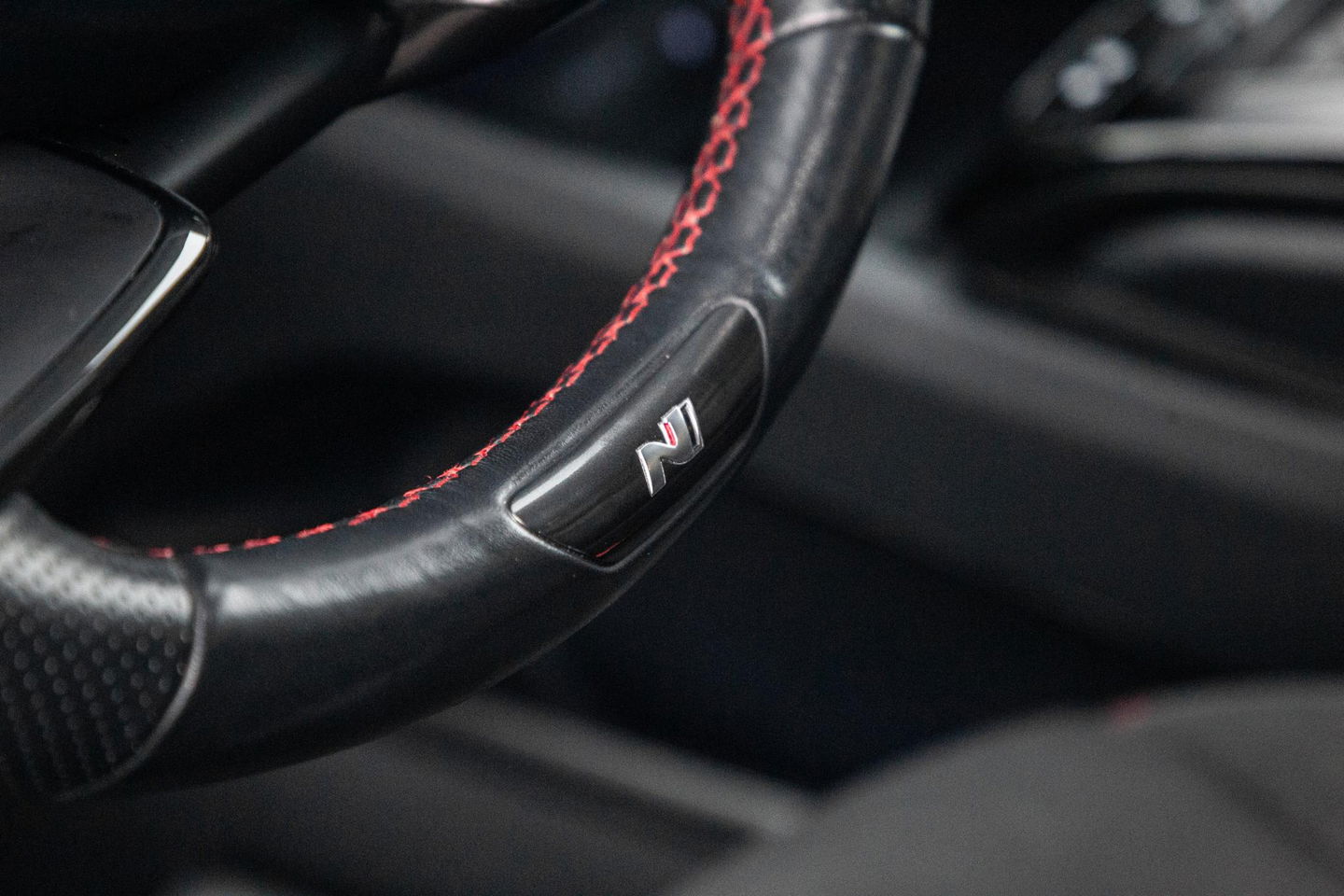 Hyundai TUCSON Hybrid 1.6 T-GDI HEV N Line Sky AUTOMAAT / STOEL VERWARMING + KOELING / PANO / CAMERA