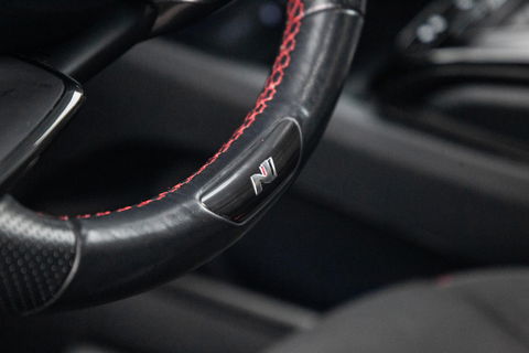 Hyundai TUCSON Hybrid 1.6 T-GDI HEV N Line Sky AUTOMAAT / STOEL VERWARMING + KOELING / PANO / CAMERA