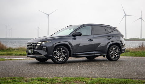 Hyundai TUCSON Hybrid 1.6 T-GDI HEV N Line Sky AUTOMAAT / STOEL VERWARMING + KOELING / PANO / CAMERA